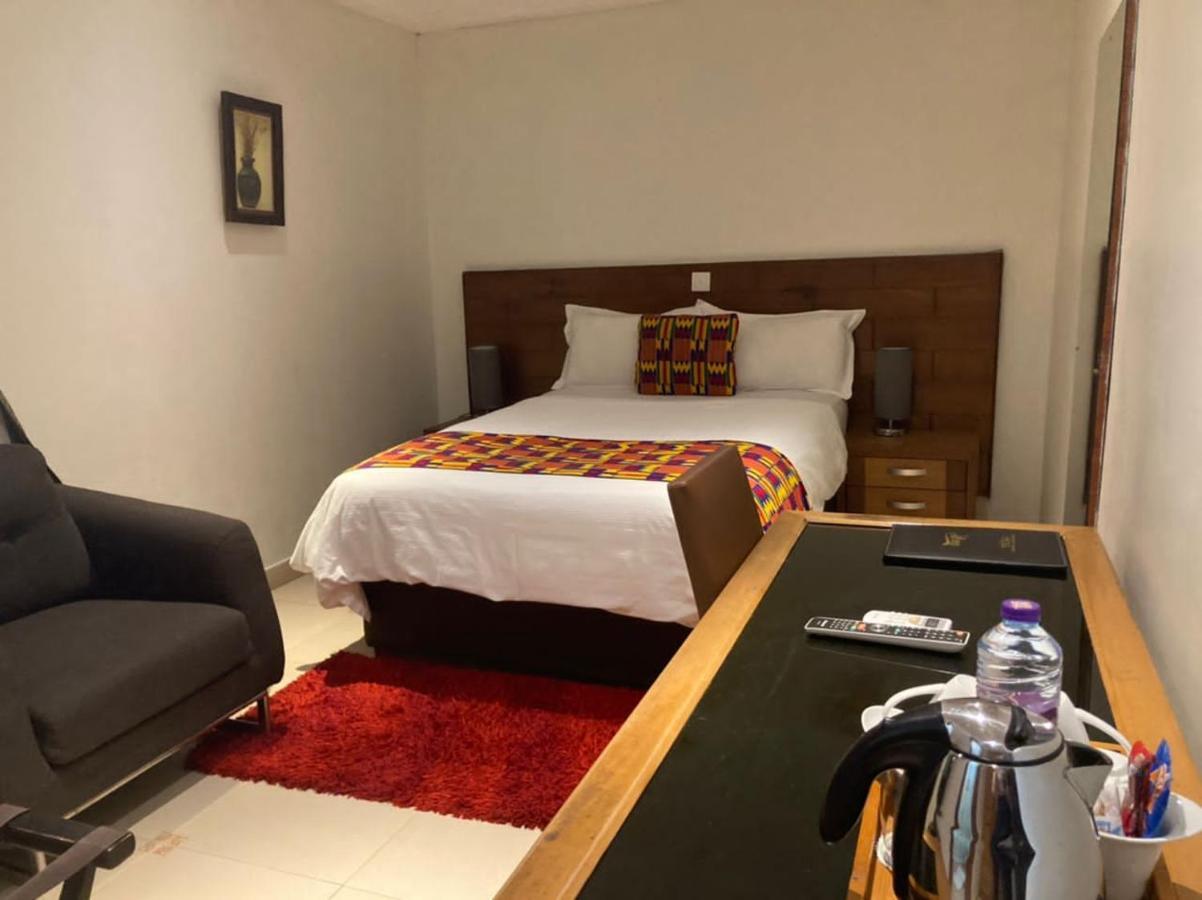 Airport West Hotel Accra Kültér fotó