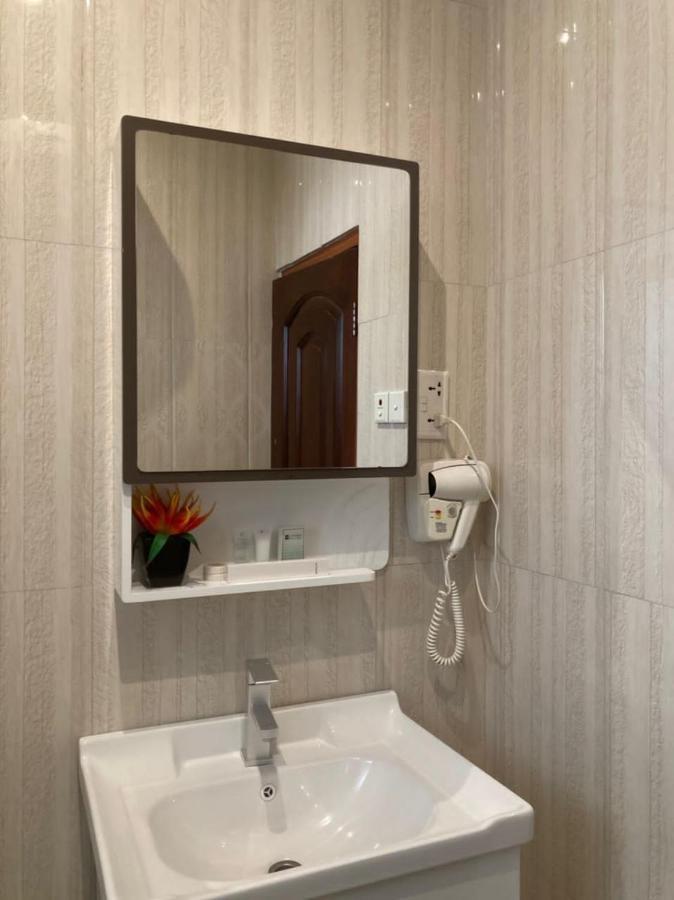 Airport West Hotel Accra Kültér fotó