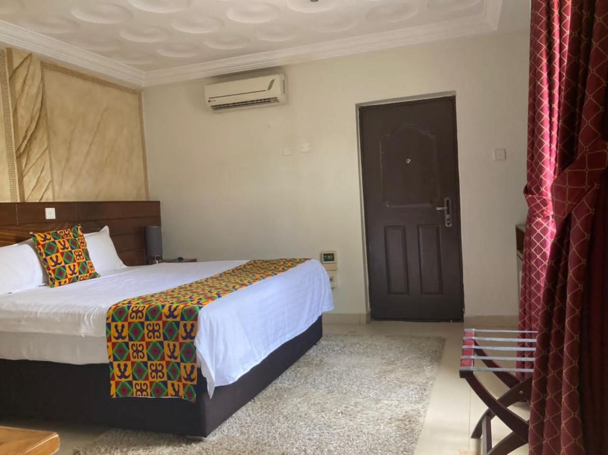 Airport West Hotel Accra Kültér fotó