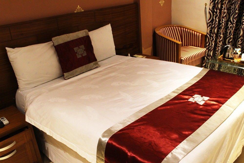 Airport West Hotel Accra Kültér fotó
