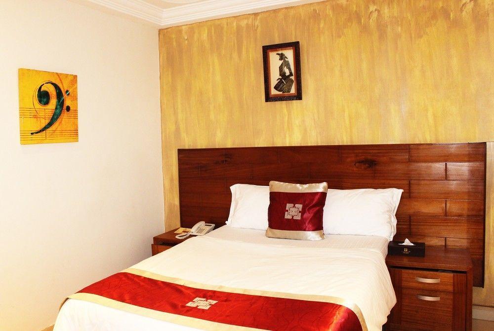 Airport West Hotel Accra Kültér fotó