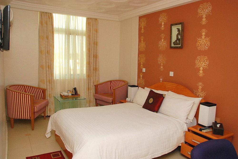 Airport West Hotel Accra Kültér fotó